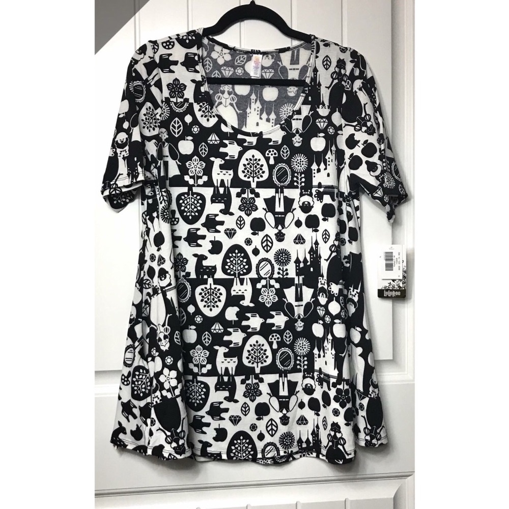 BNWT LuLaRoe Snow White Perfect Tee